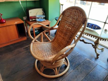 Bamboo Egg Style Swivel Chair in the Manner Of Franco Albini Circa 1970s